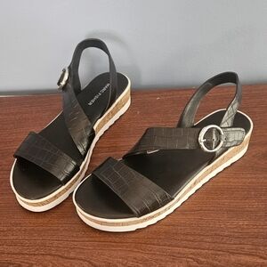 Marc Fisher Platform Wedge Sandals Black Croc Print Ankle Strap Size 8.5 NWOT